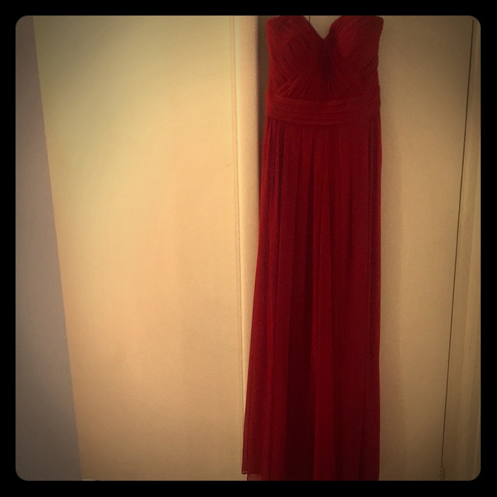 Strapless formal dress